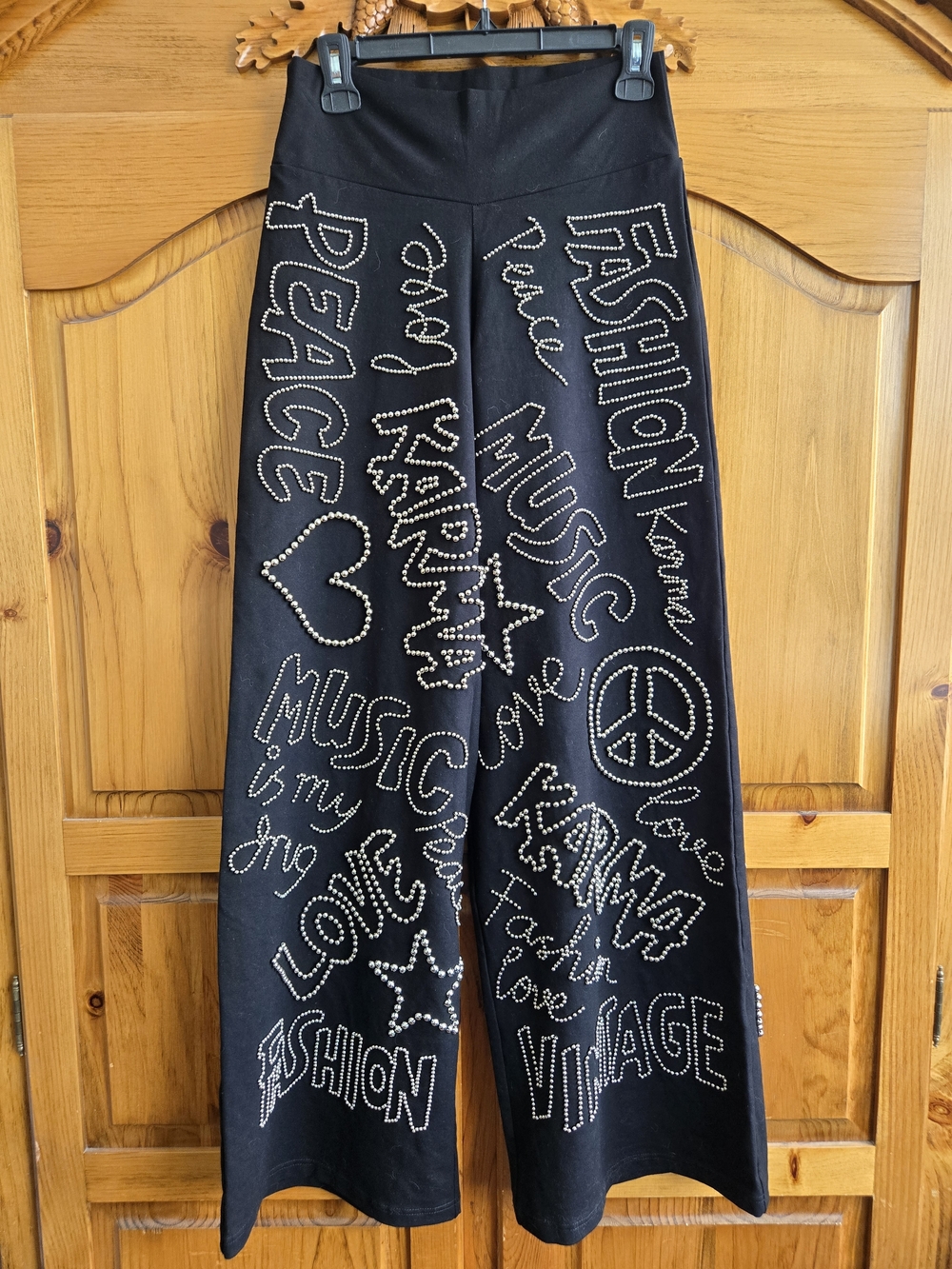 Rock N Karma Black Wide-Leg Embellished Graphic Pants